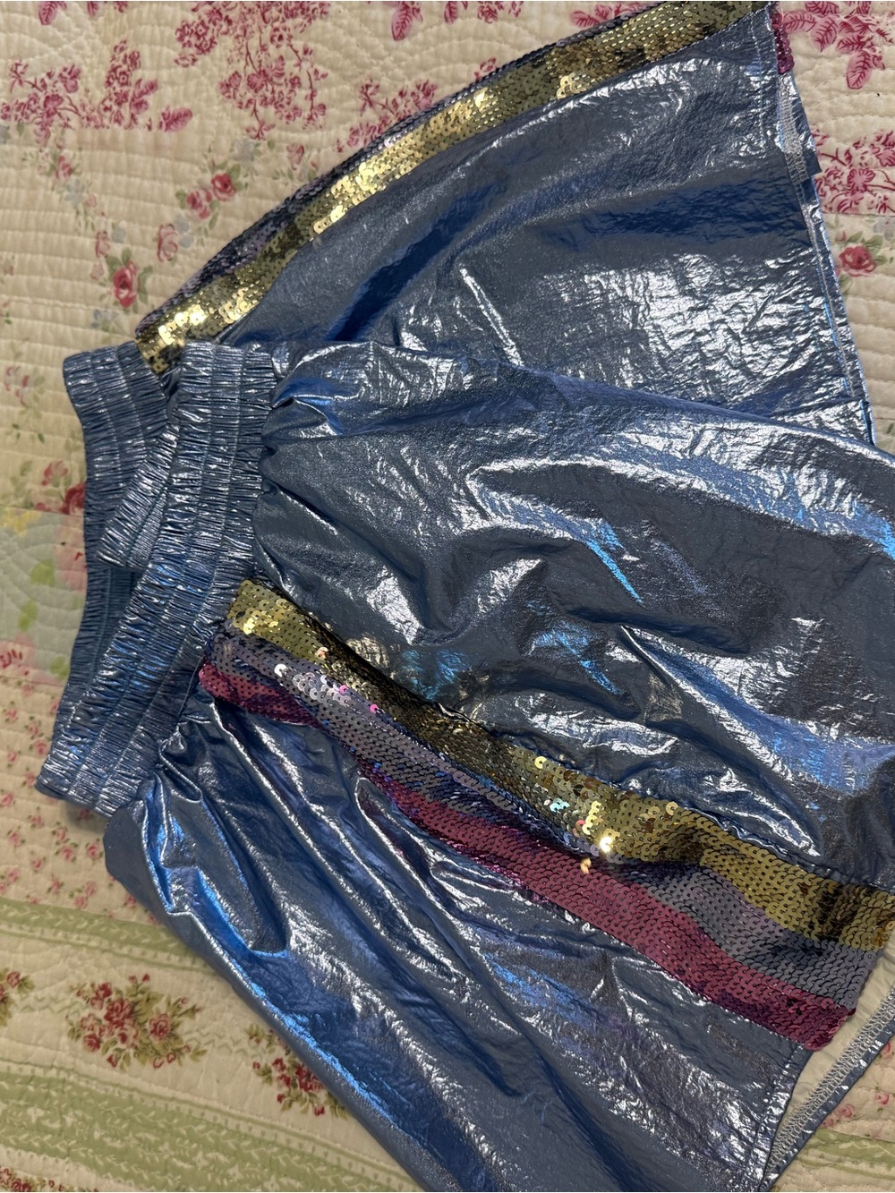 Queen of sparkles metallic shorts size small oversized fit